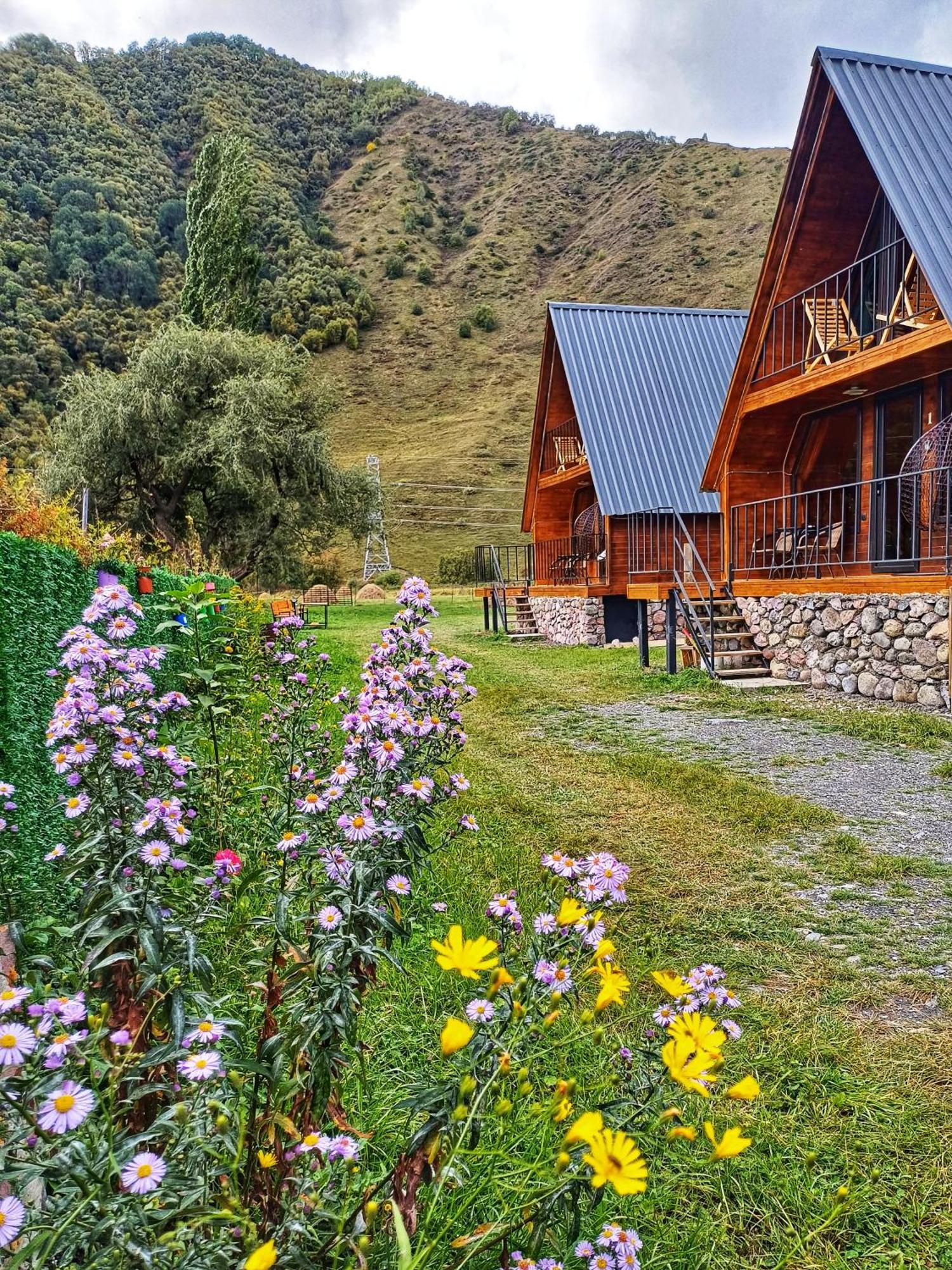 Panorama Cottages In Sno Екстериор снимка