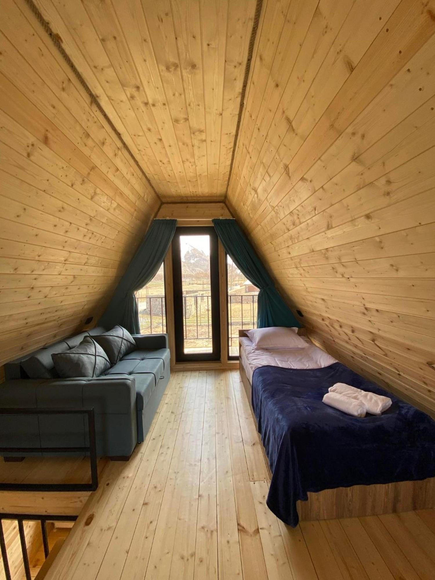 Panorama Cottages In Sno Екстериор снимка